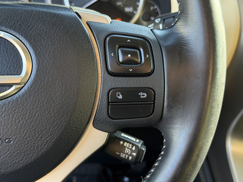 2016 Lexus NX 200t Image 18