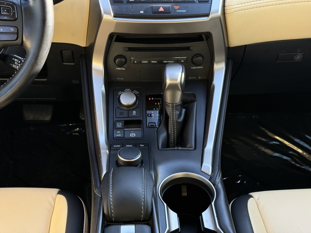 2016 Lexus NX 200t Image 22