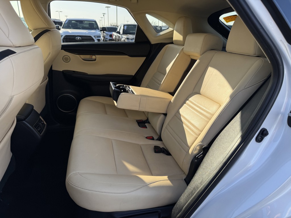 2016 Lexus NX 200t Image 29