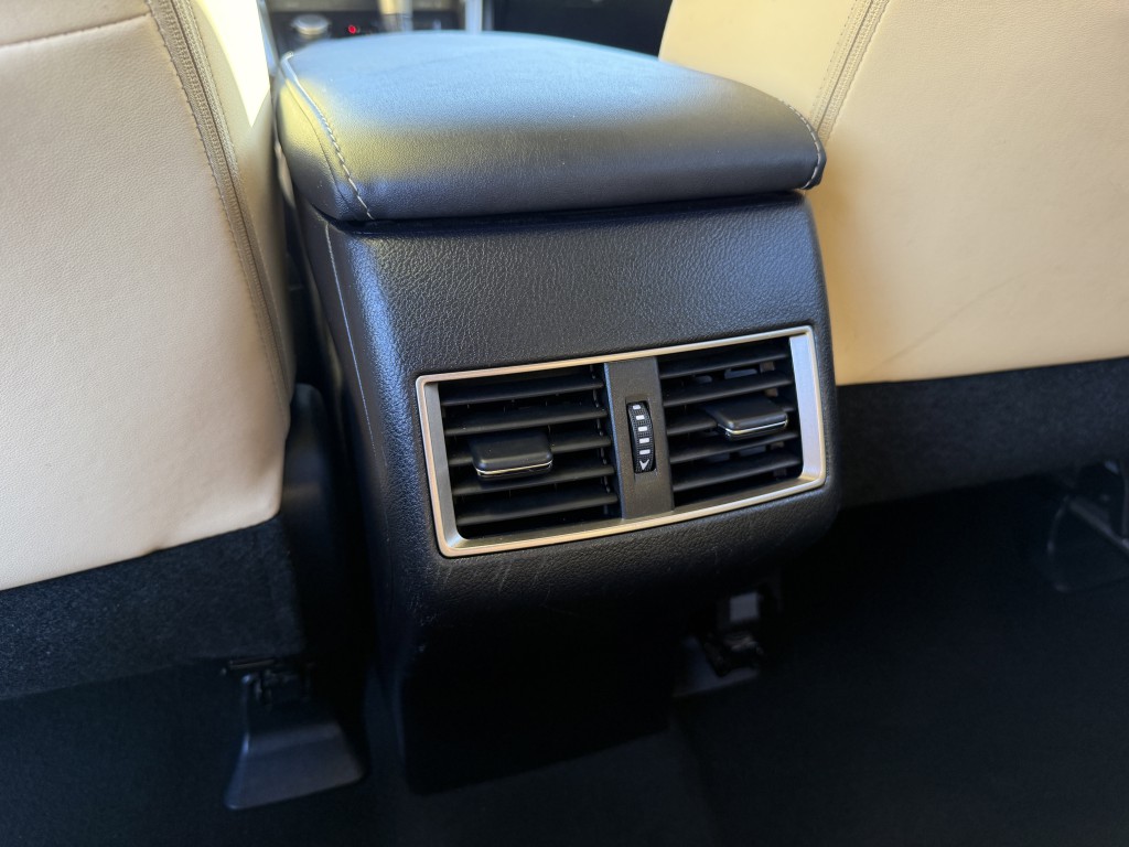 2016 Lexus NX 200t Image 30