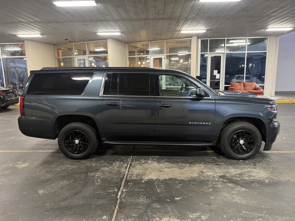 2020 Chevrolet Suburban Image 11