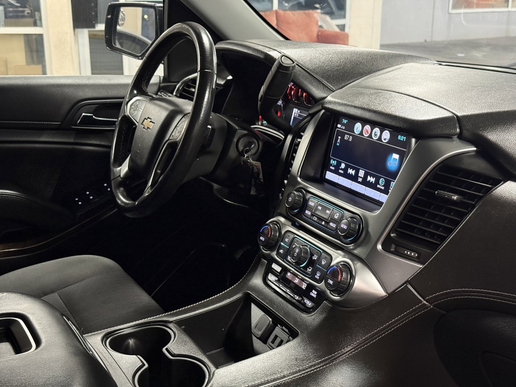 2020 Chevrolet Suburban Image 13