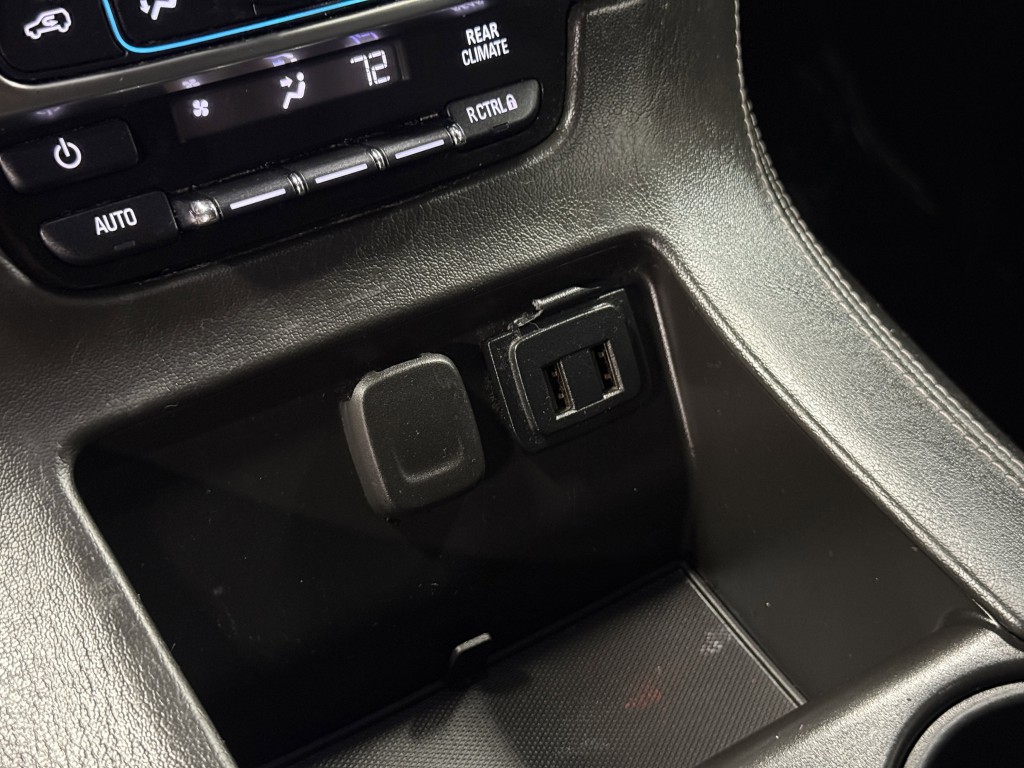 2020 Chevrolet Suburban Image 17