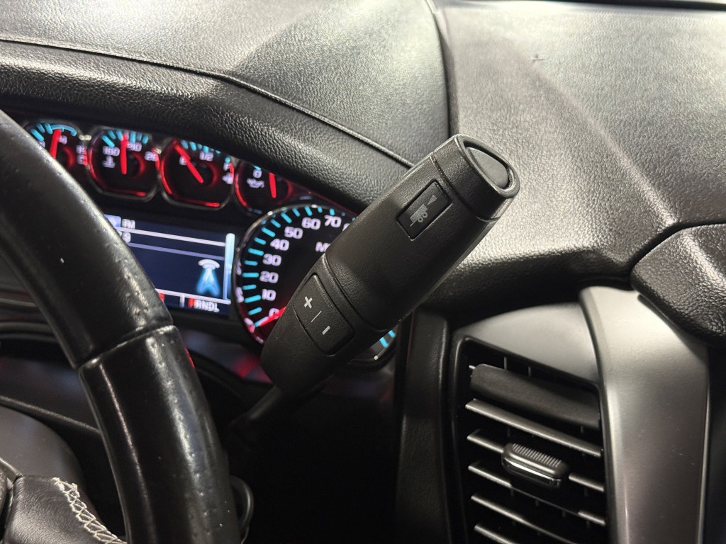 2020 Chevrolet Suburban Image 20