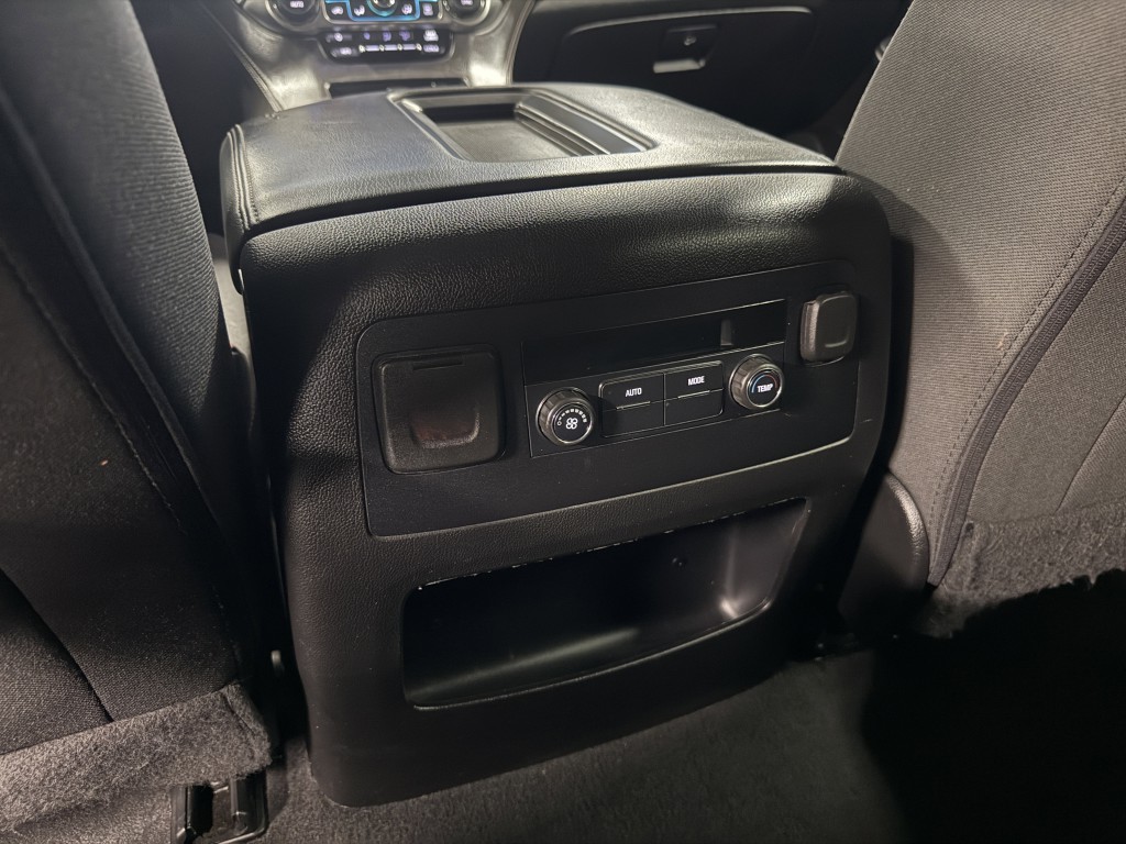 2020 Chevrolet Suburban Image 33