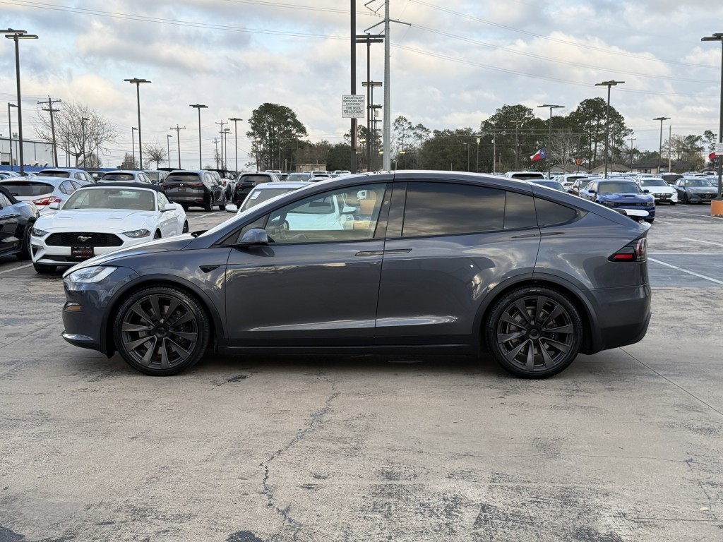 2022 Tesla Model X Image 12