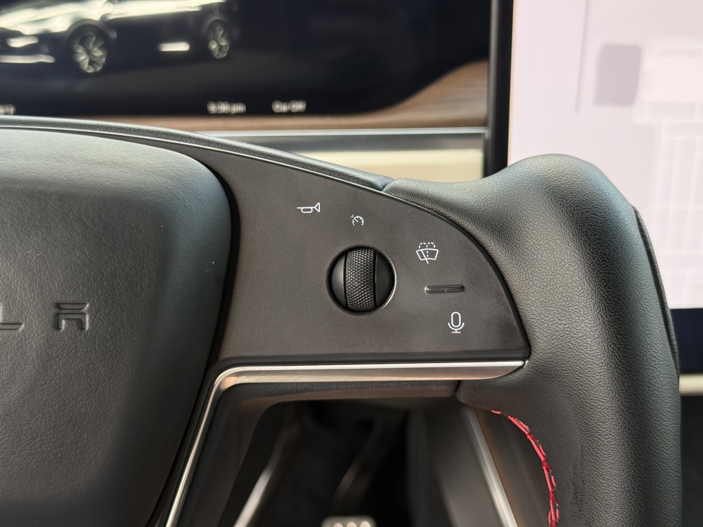 2022 Tesla Model X Image 18