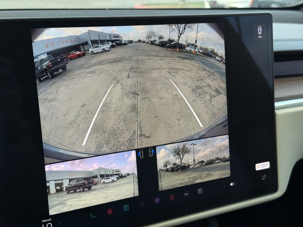 2022 Tesla Model X Image 22