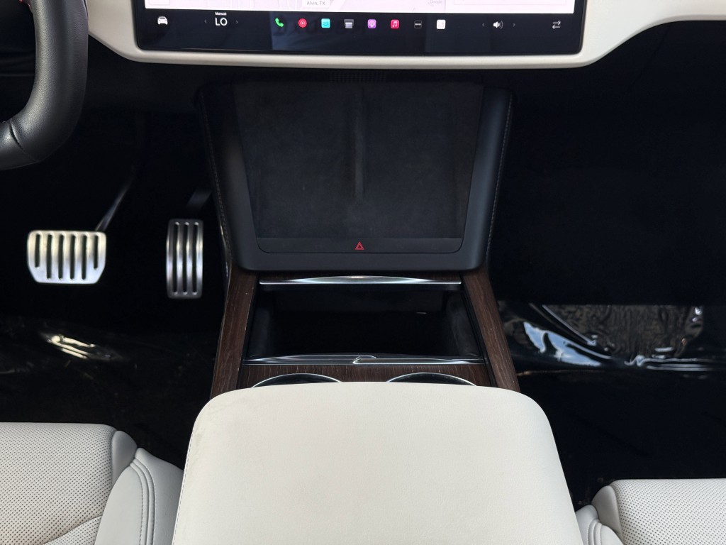2022 Tesla Model X Image 23