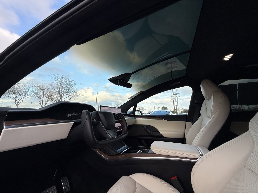 2022 Tesla Model X Image 29