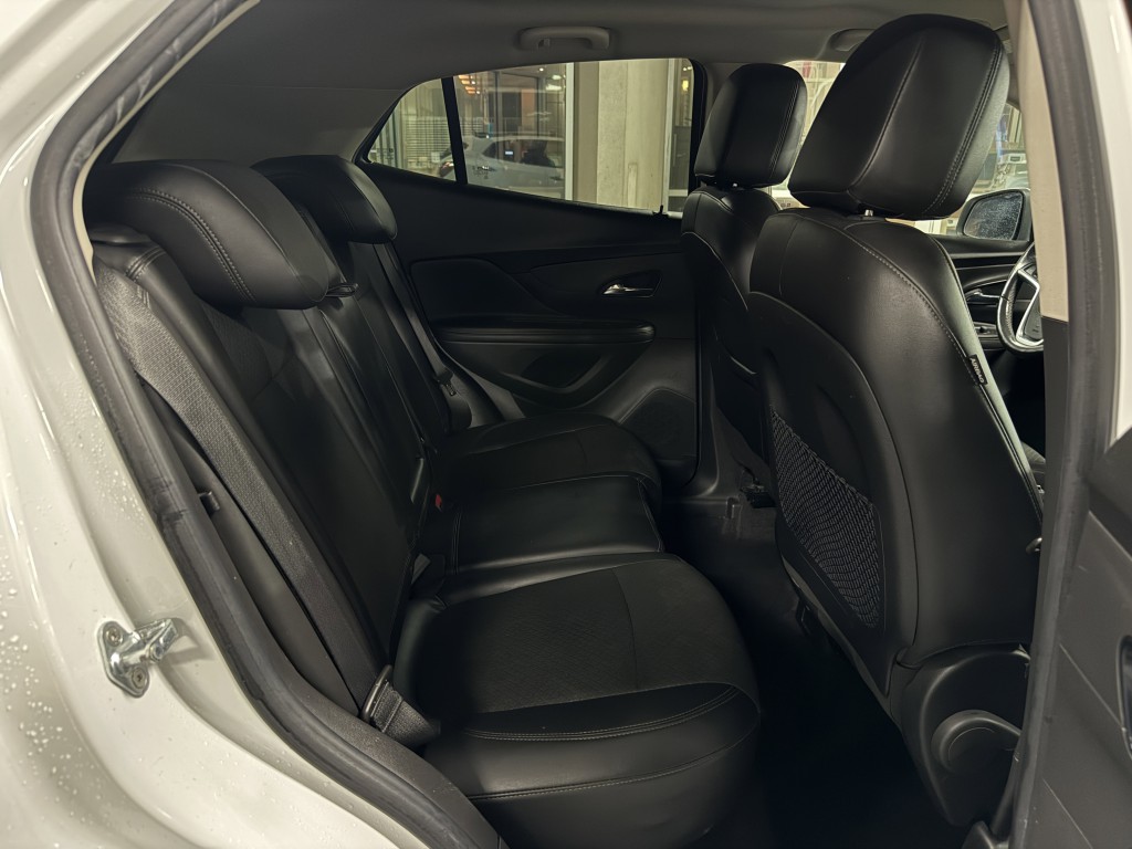 2021 Buick Enclave Image 27