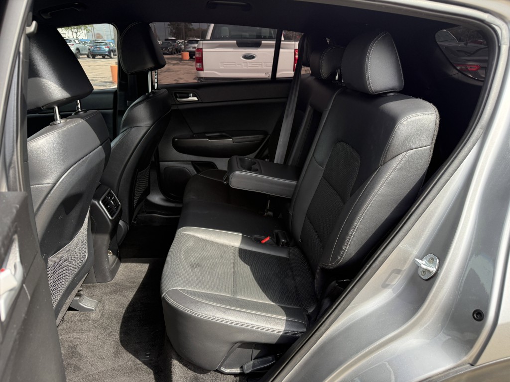 2020 Kia Sportage Image 30