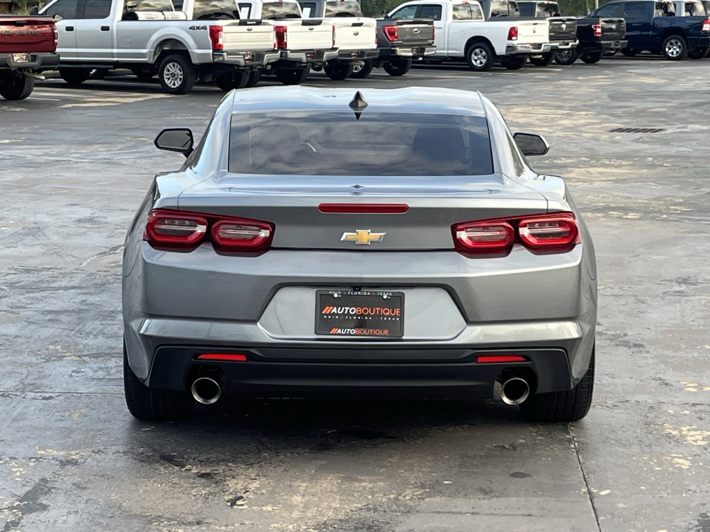 2022 Chevrolet Camaro Image 8