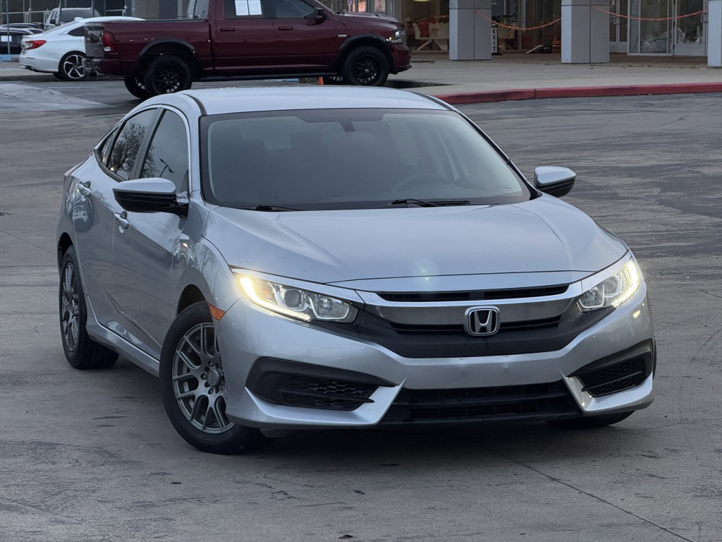 2017 Honda Civic Image 3