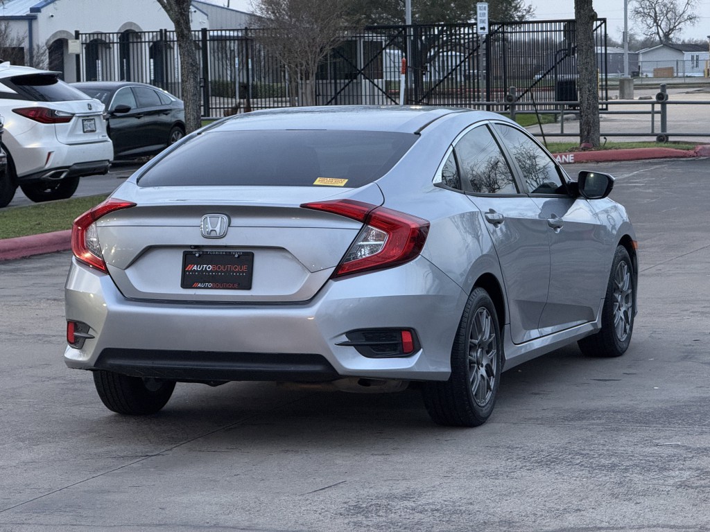 2017 Honda Civic Image 11