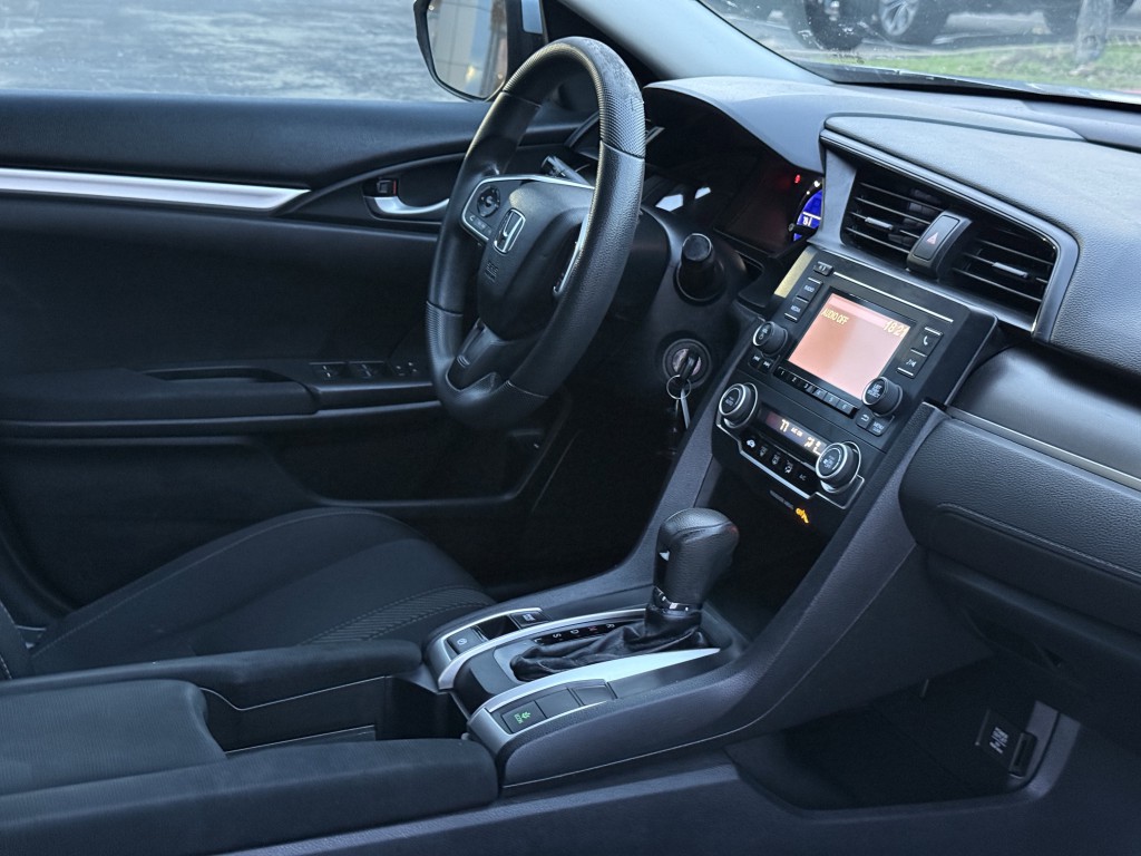 2017 Honda Civic Image 14