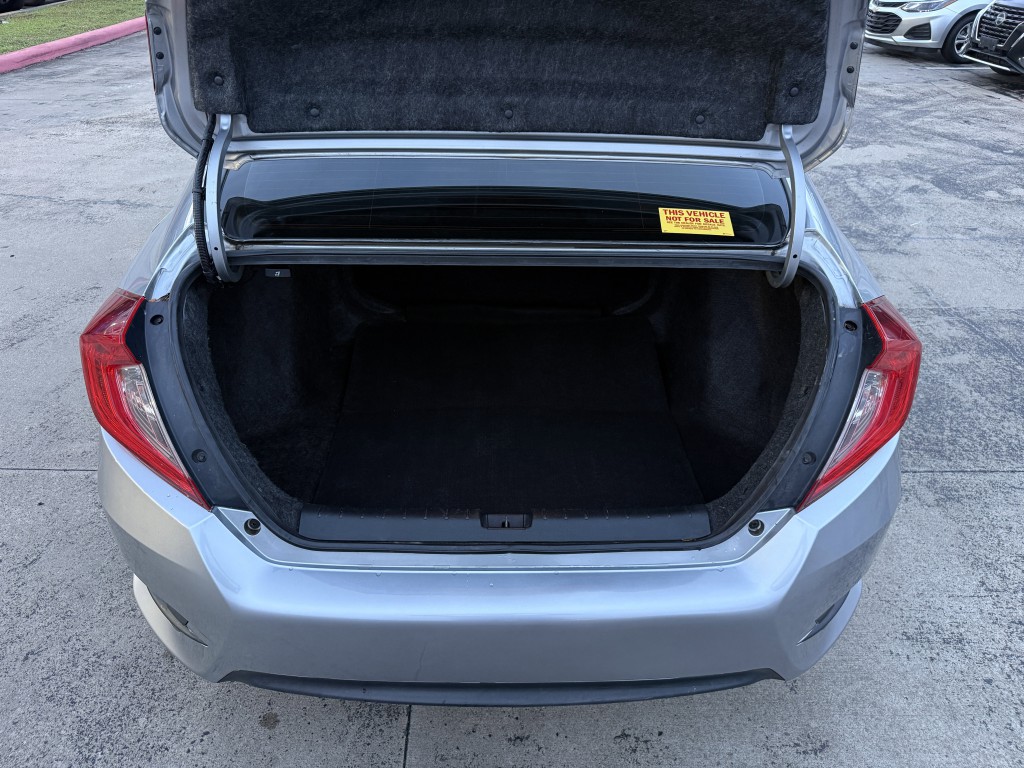 2017 Honda Civic Image 30