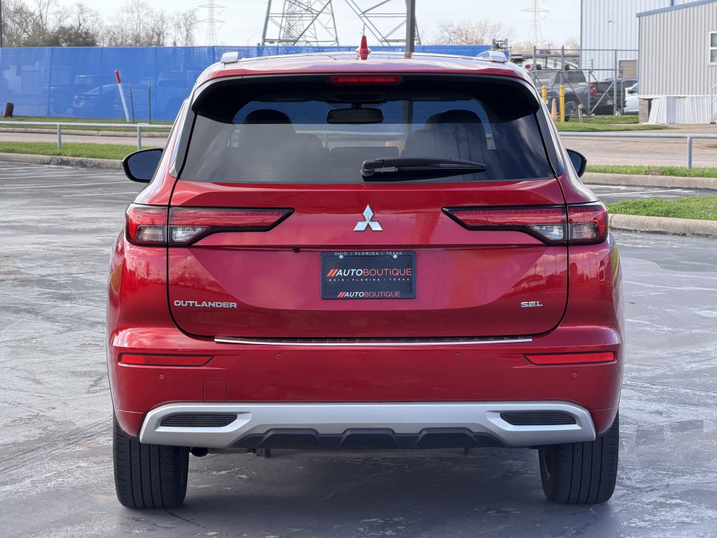 2024 Mitsubishi Outlander Image 8