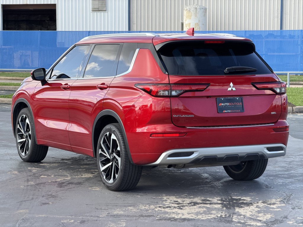 2024 Mitsubishi Outlander Image 10