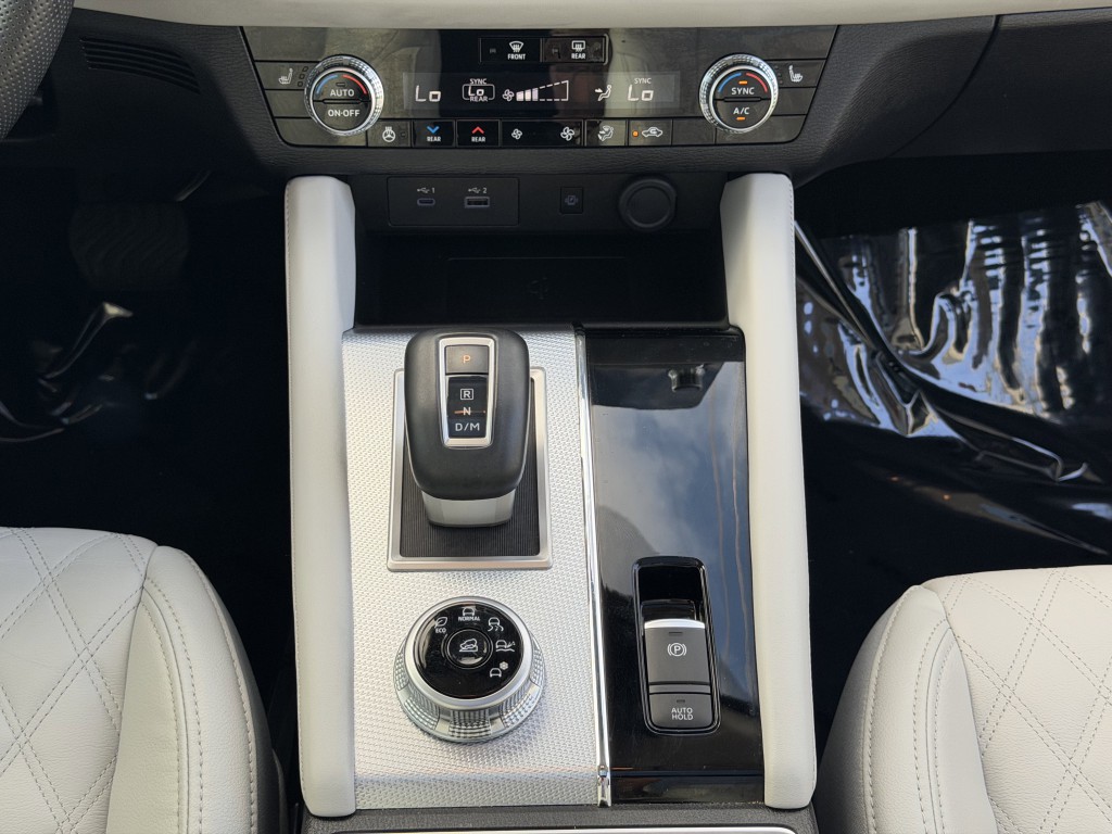 2024 Mitsubishi Outlander Image 21