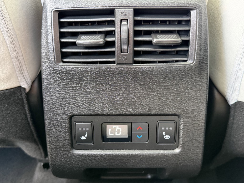 2024 Mitsubishi Outlander Image 29