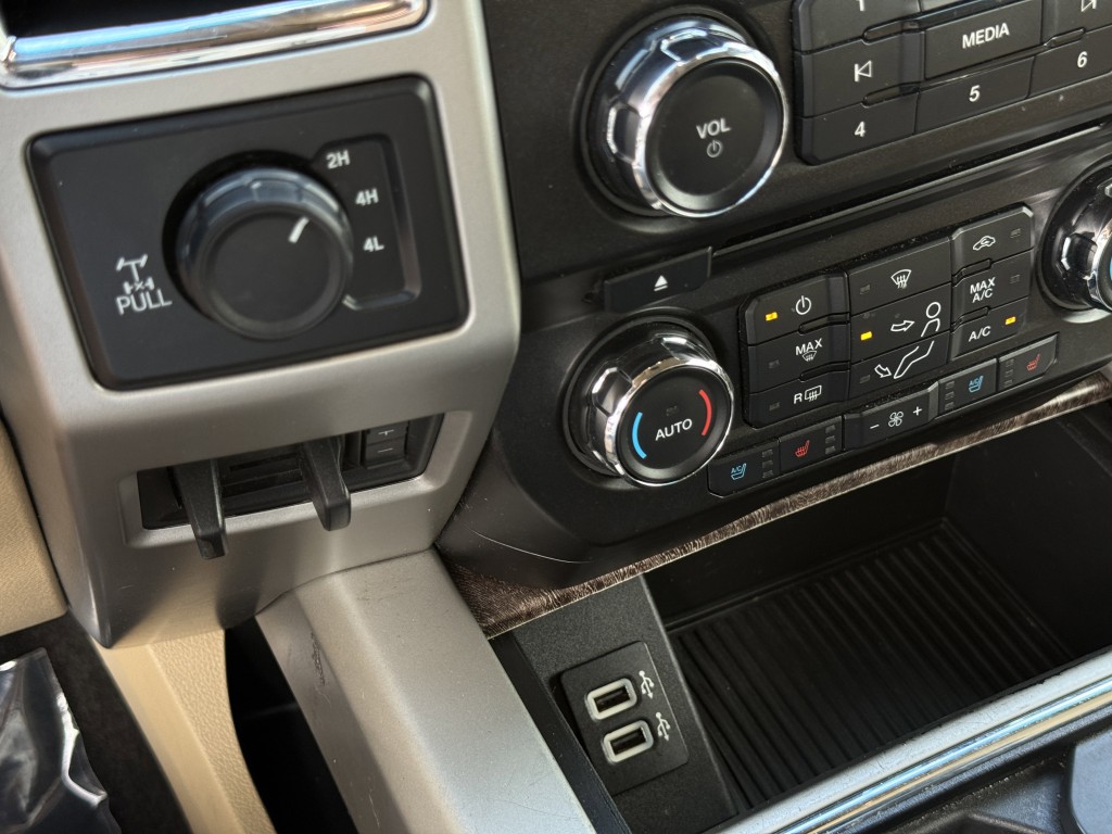 2017 Ford F-250 Image 25