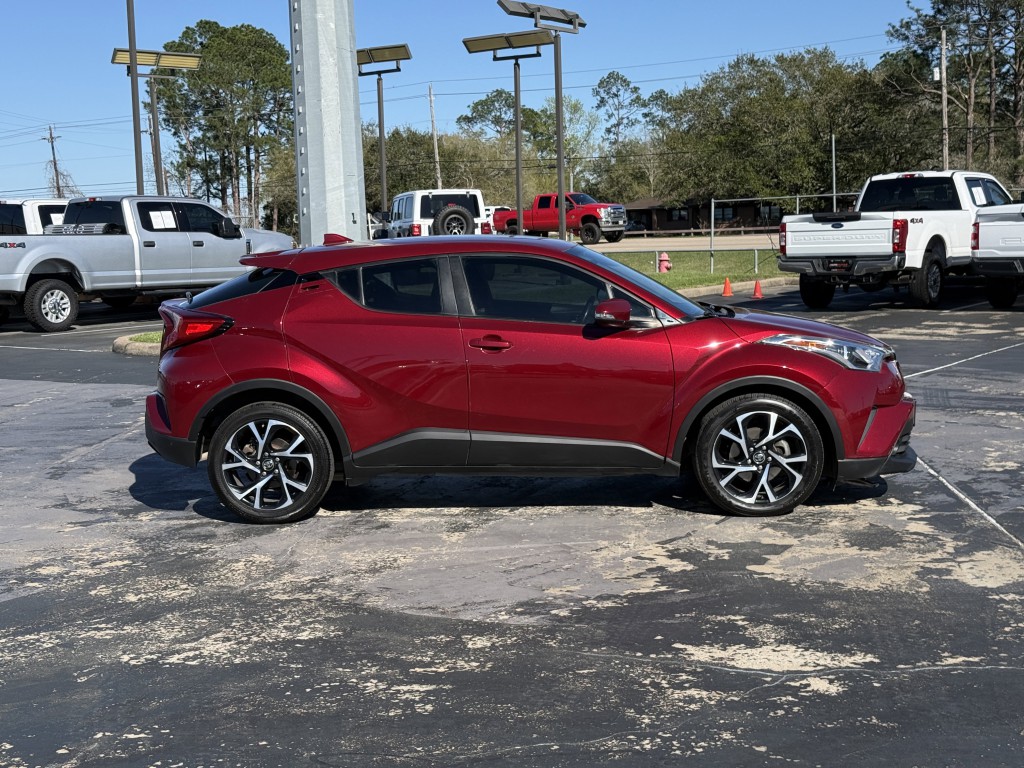 2018 Toyota C-HR Image 12