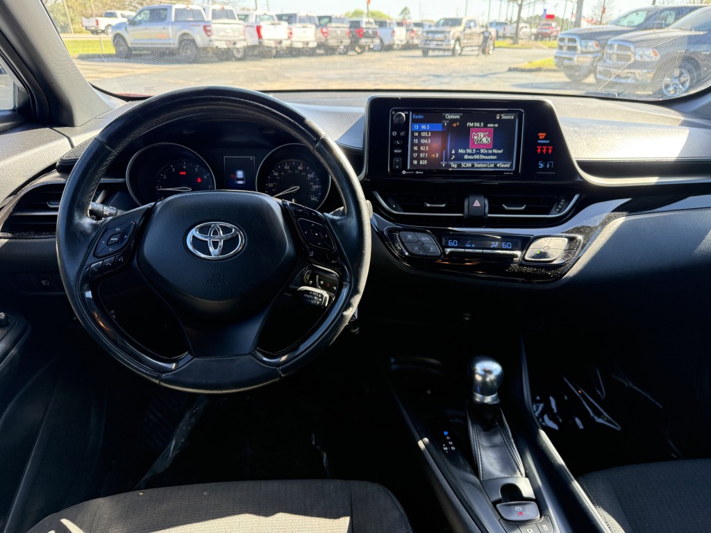 2018 Toyota C-HR Image 15