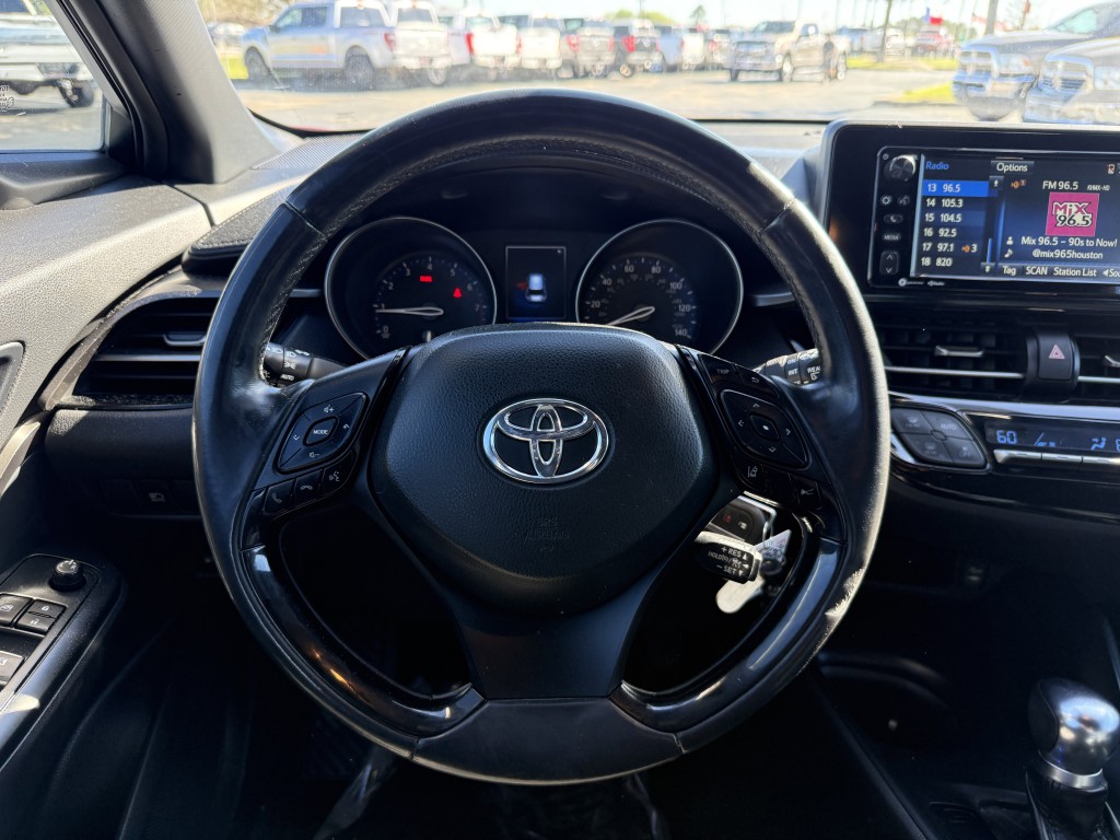2018 Toyota C-HR Image 16