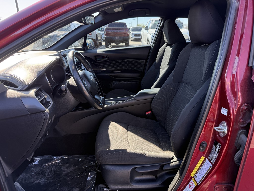 2018 Toyota C-HR Image 25