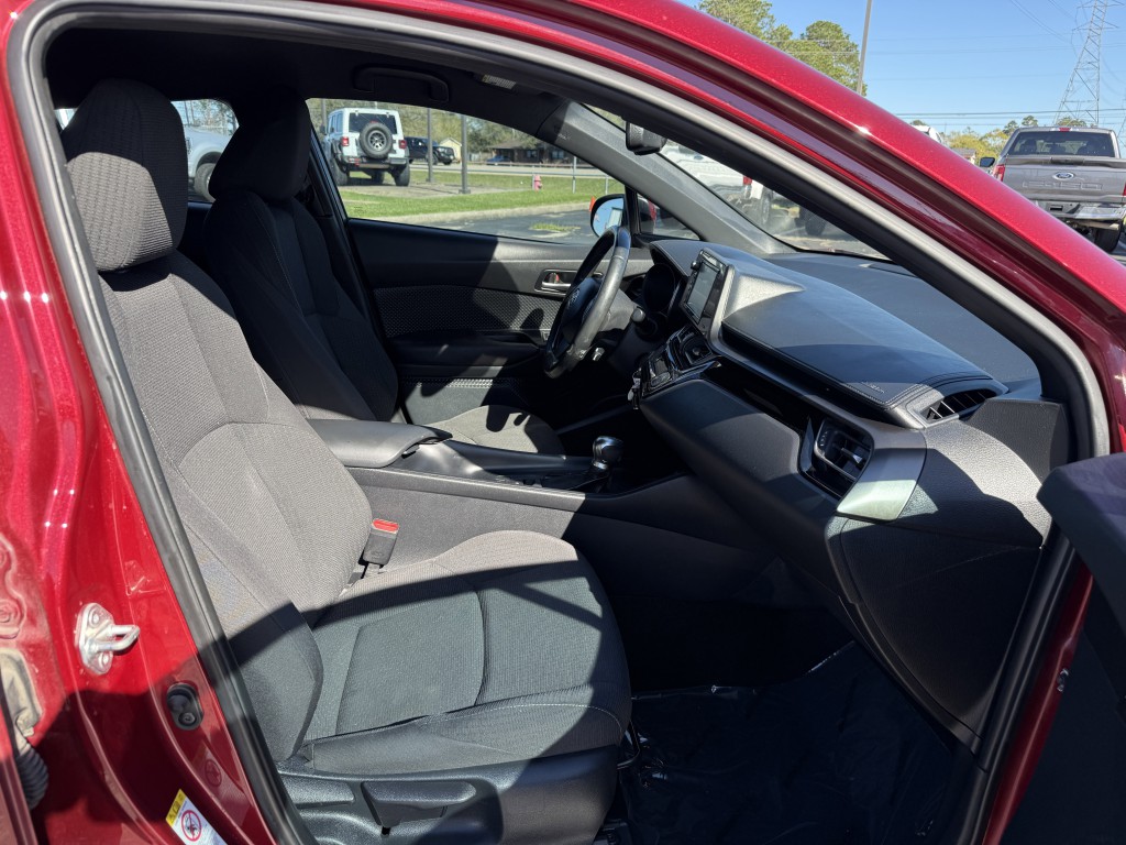 2018 Toyota C-HR Image 26