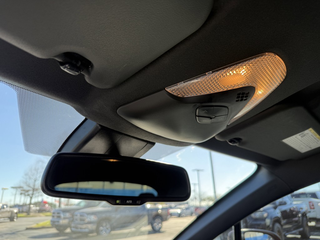 2018 Toyota C-HR Image 27