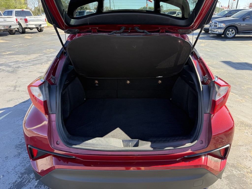 2018 Toyota C-HR Image 30