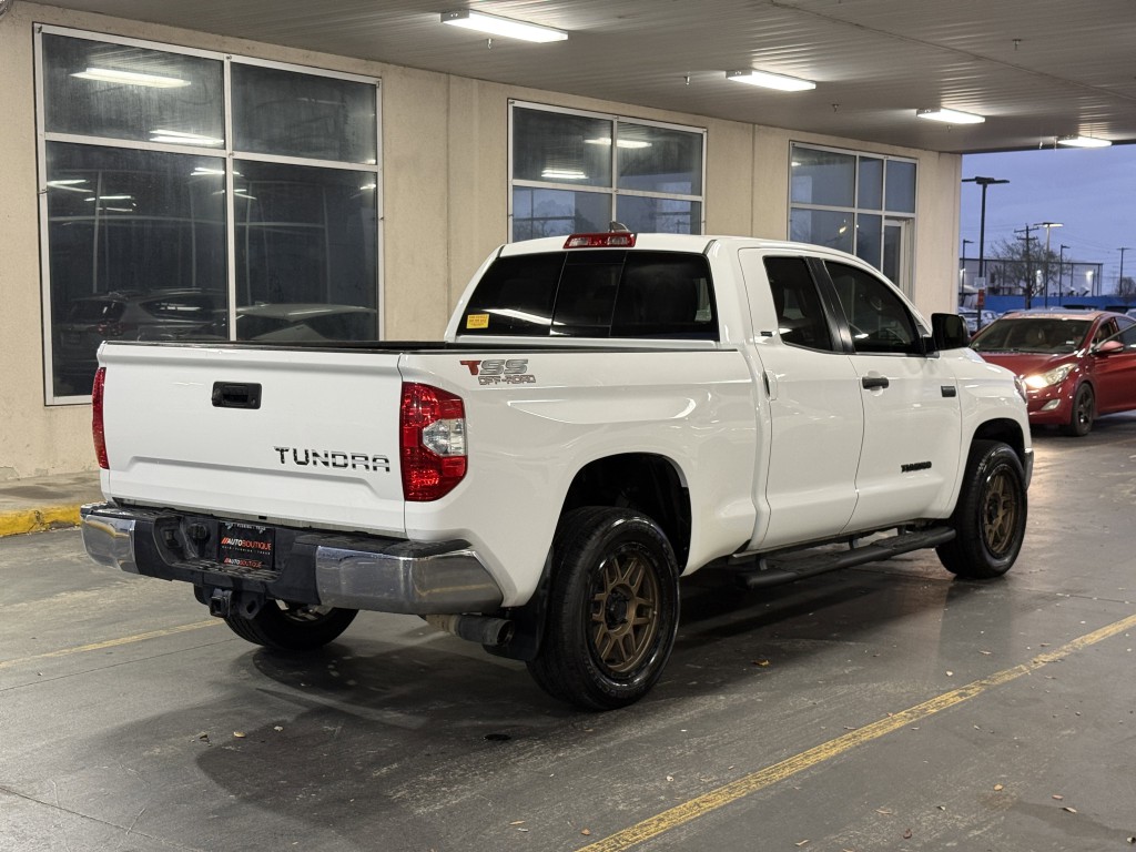 2020 Toyota Tundra Image 10