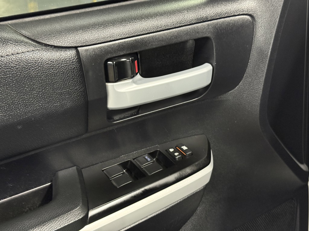 2020 Toyota Tundra Image 23