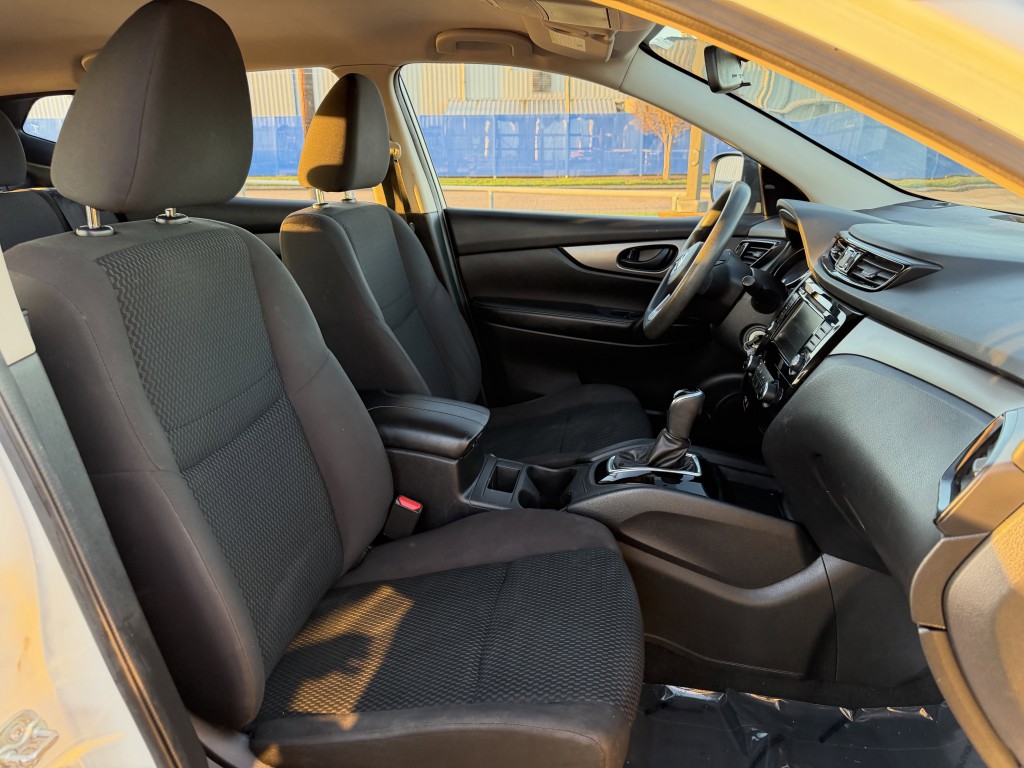 2021 Nissan Rogue Image 24