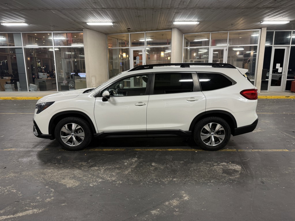 2023 Subaru Ascent Image 11