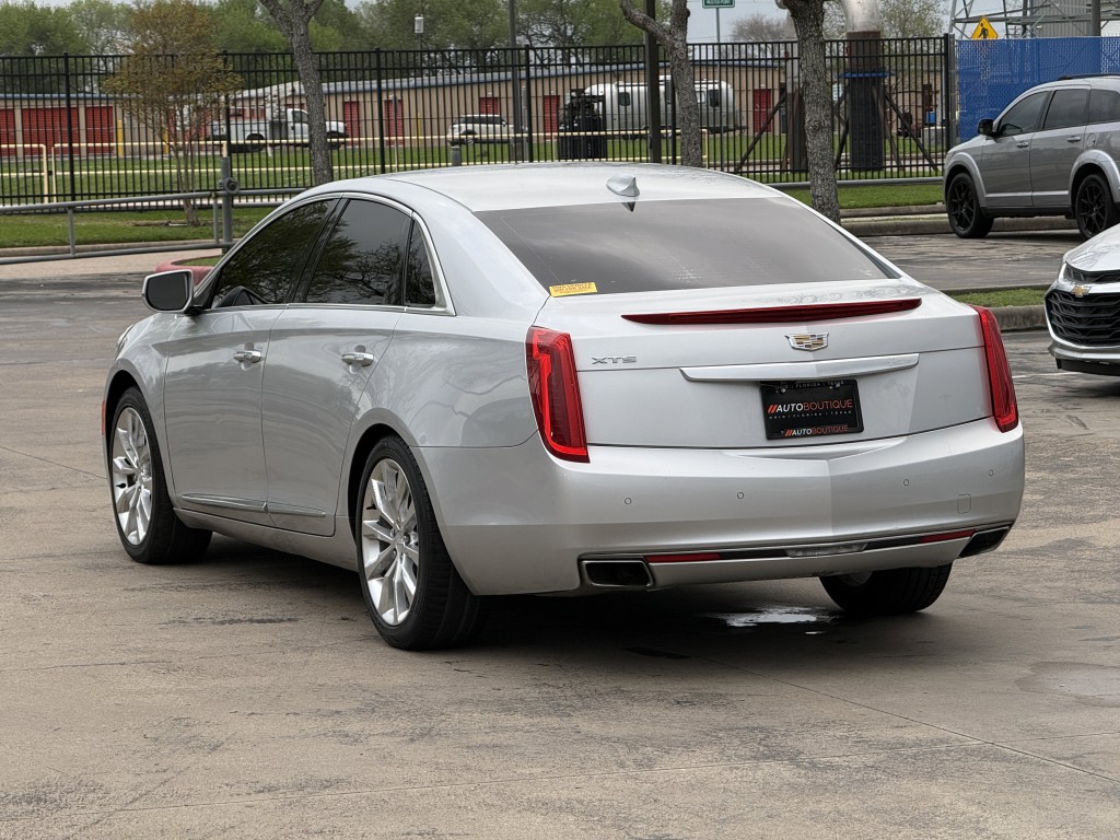 2016 Cadillac XTS Image 10