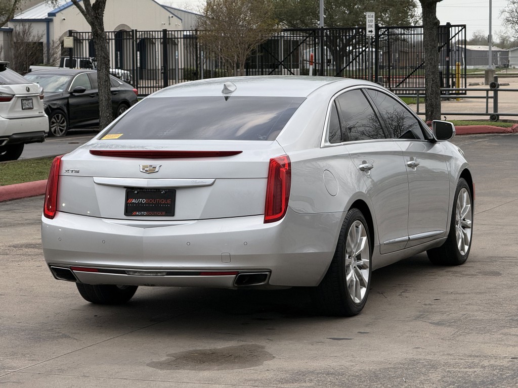 2016 Cadillac XTS Image 11