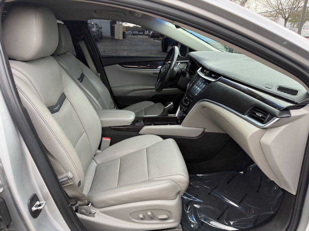 2016 Cadillac XTS Image 28