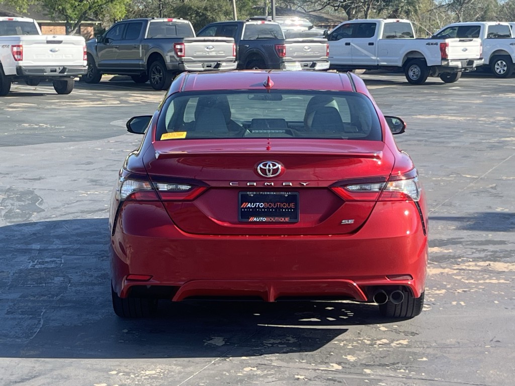 2021 Toyota Camry Image 8