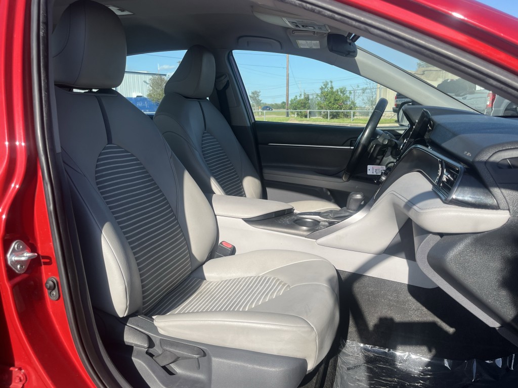 2021 Toyota Camry Image 16