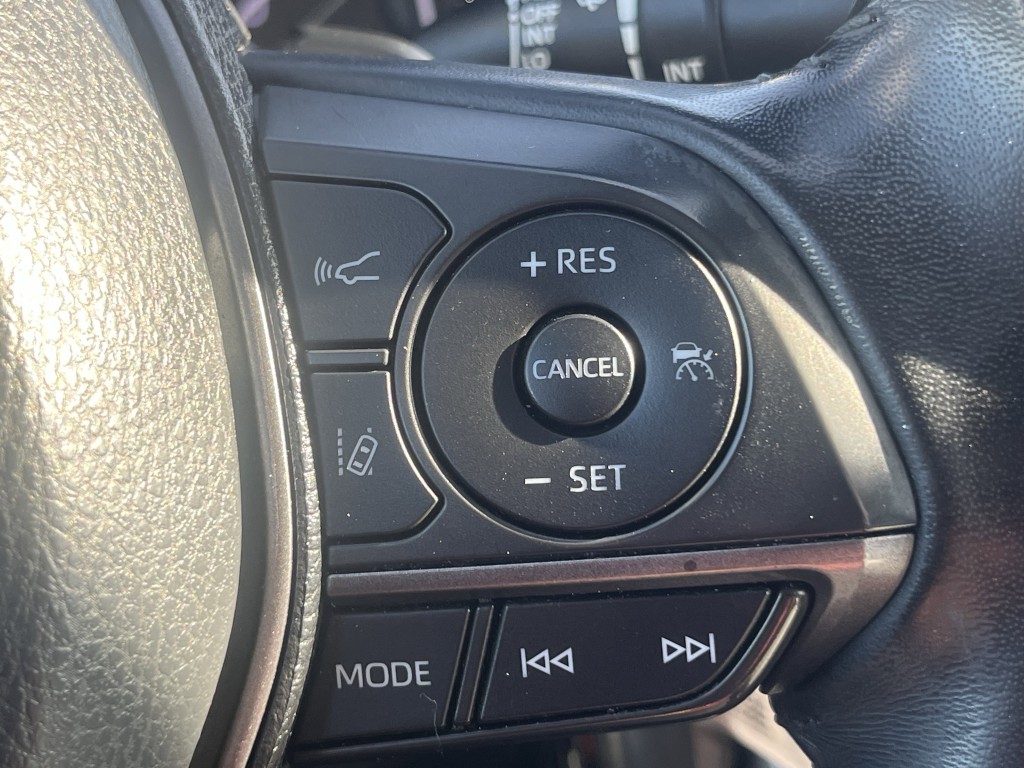 2021 Toyota Camry Image 21