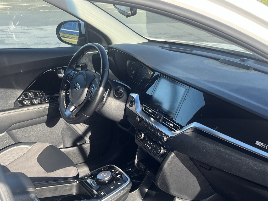 2020 Kia Niro Image 15