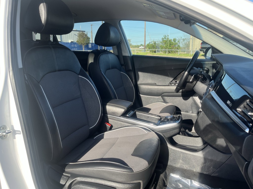 2020 Kia Niro Image 16