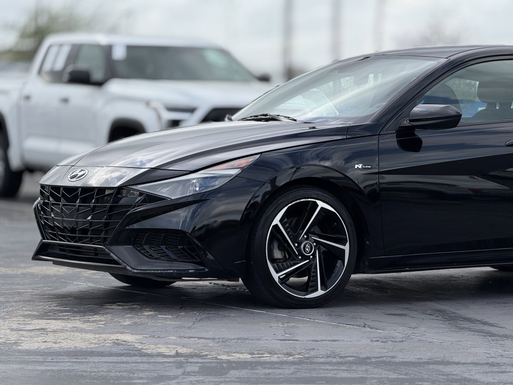 2022 Hyundai Elantra Image 10