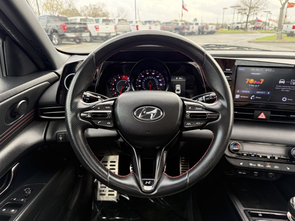 2022 Hyundai Elantra Image 18