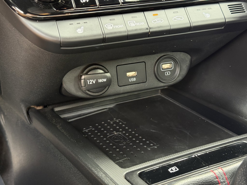 2022 Hyundai Elantra Image 23