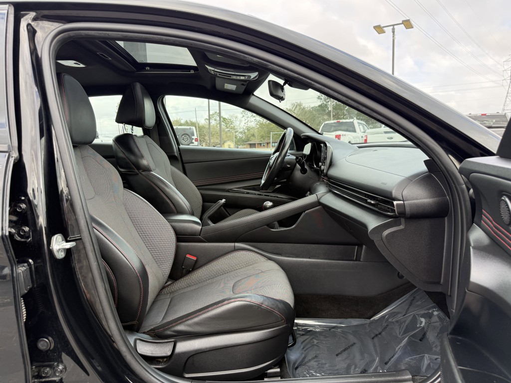 2022 Hyundai Elantra Image 29