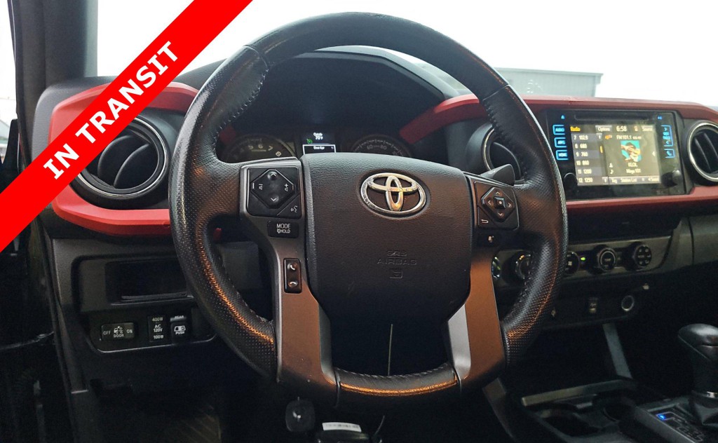 2017 Toyota Tacoma Image 8